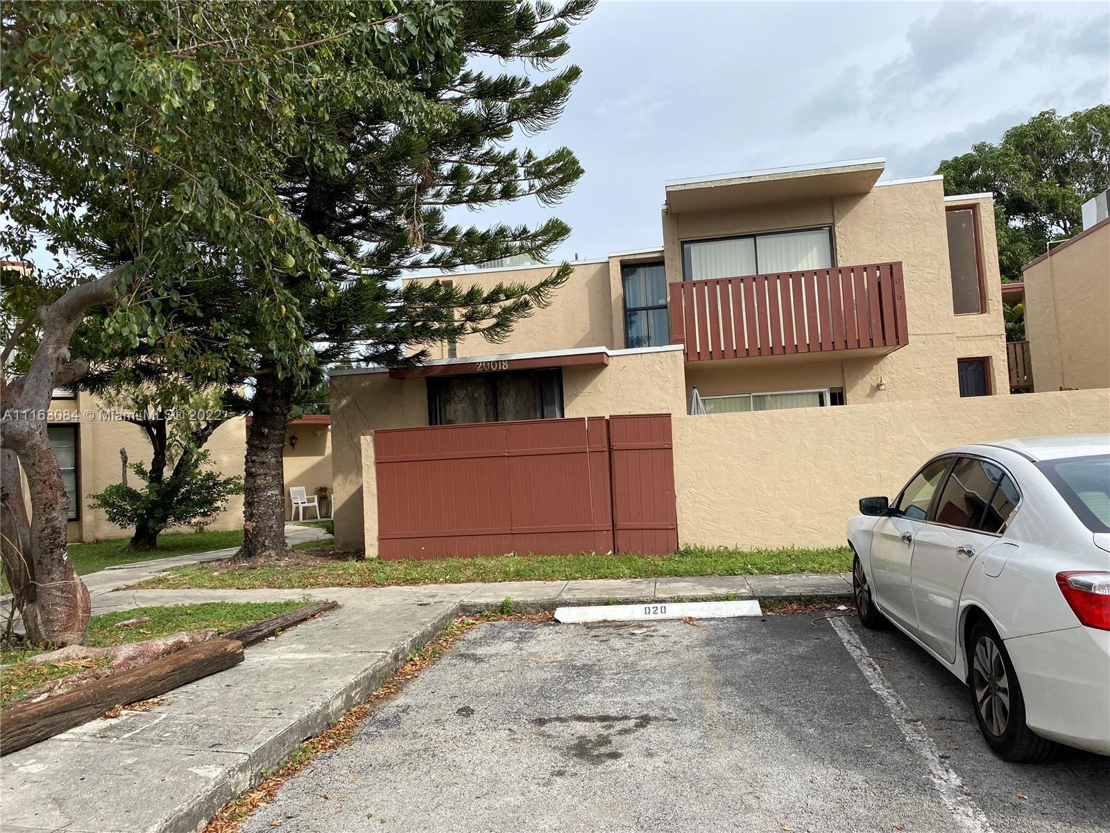 VILLAS AT CUTLER RIDGE - Residential