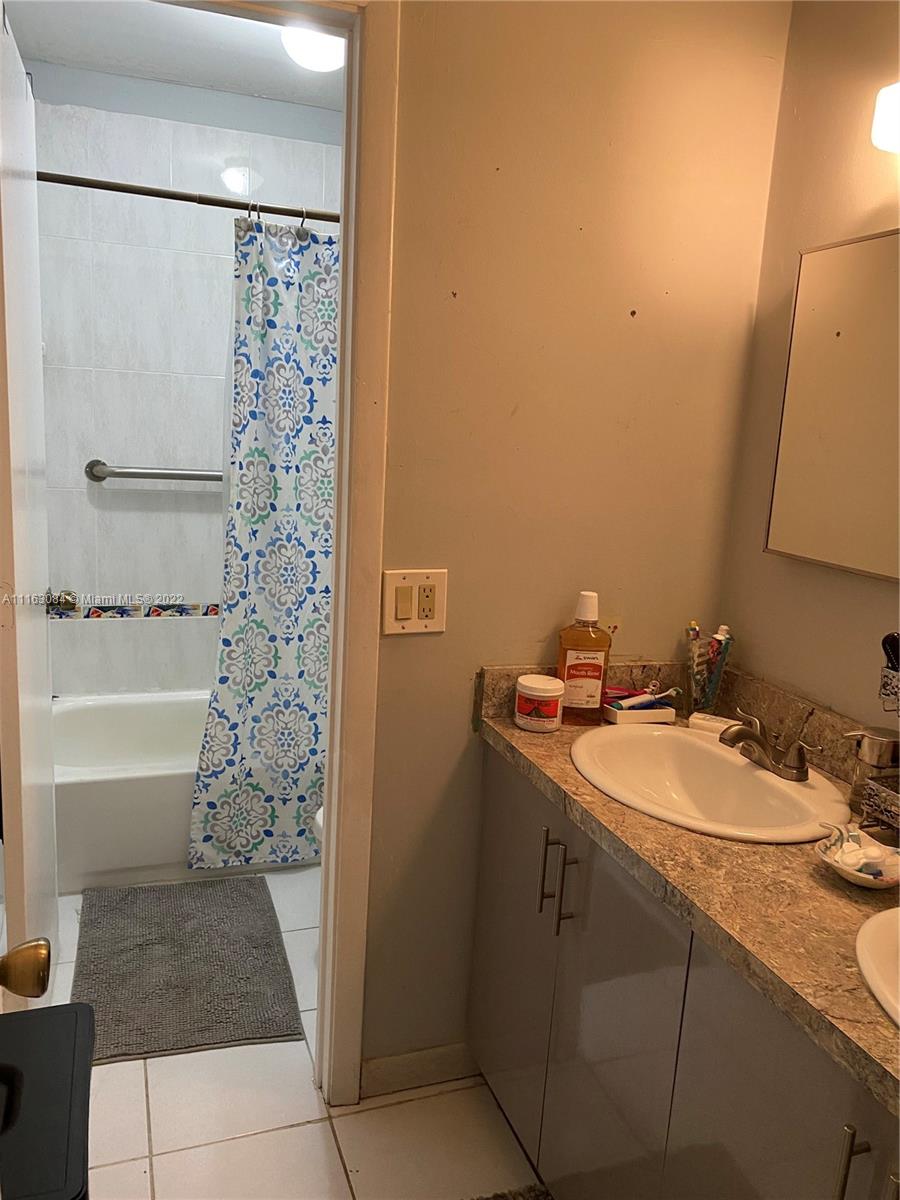 VILLAS AT CUTLER RIDGE - Residential