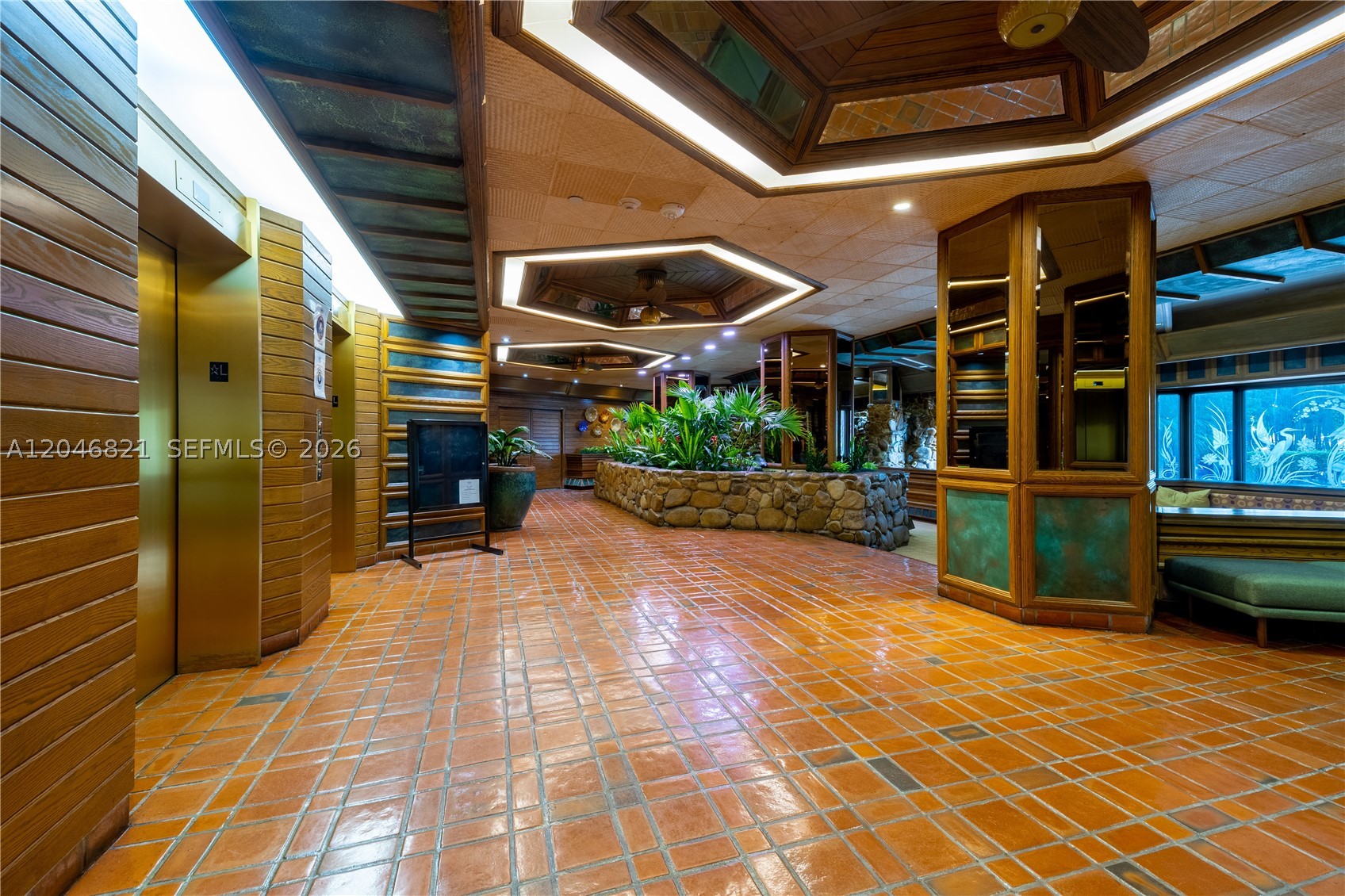 TOWERS OF QUAYSIDE CONDO - Residential Lease