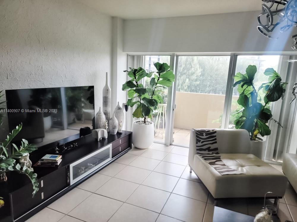 CLIPPER CONDO NO 1 - Residential