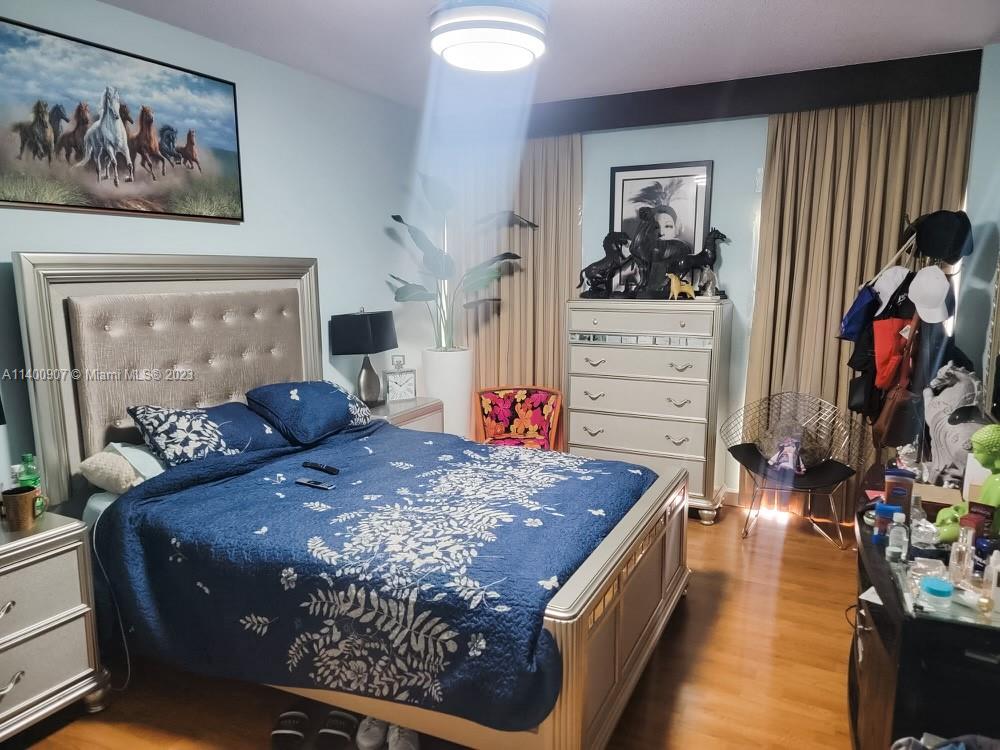 CLIPPER CONDO NO 1 - Residential