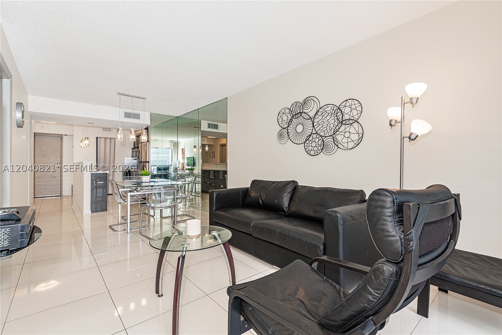 LE CARTIER CONDO - Residential