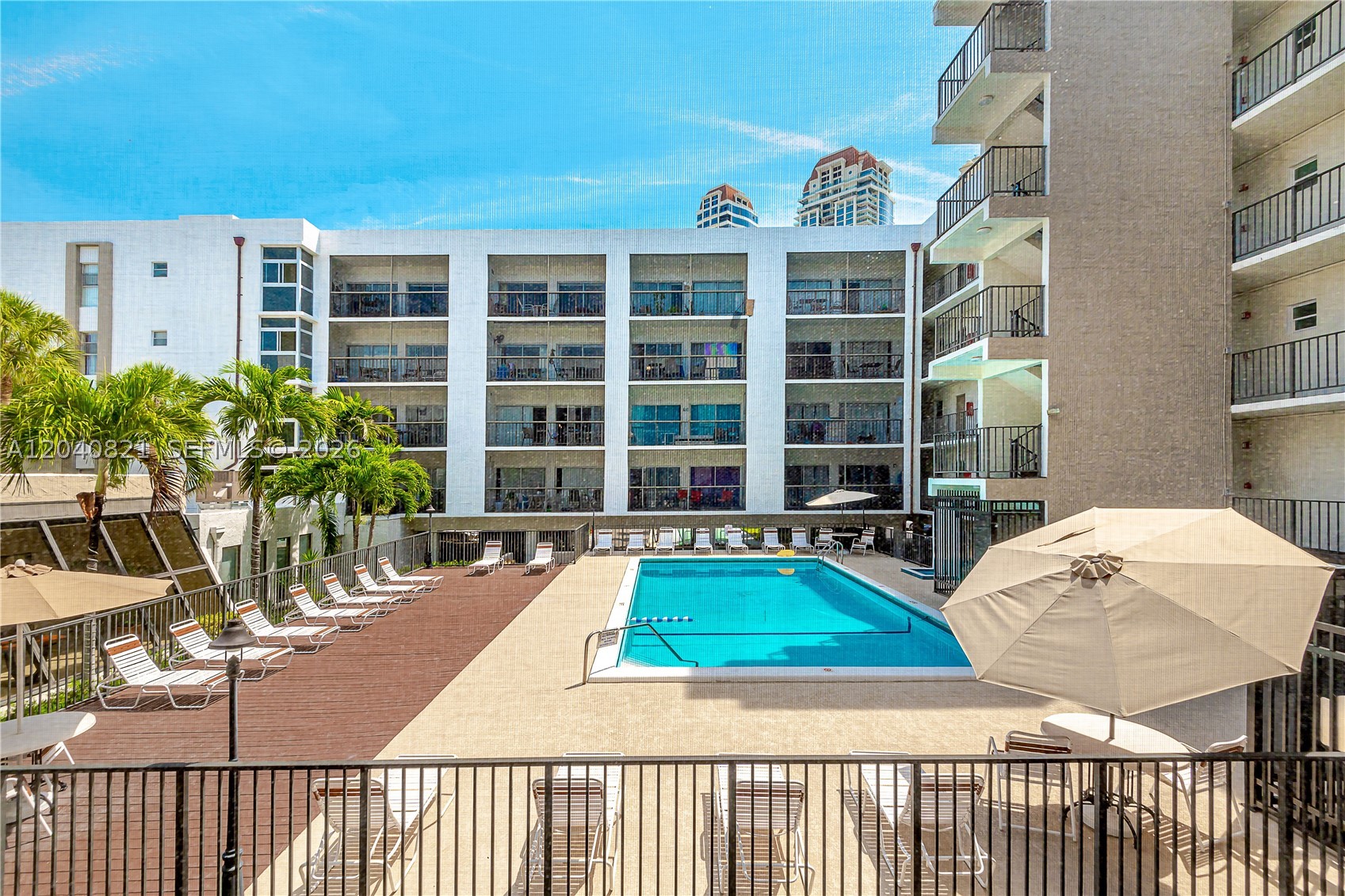 LE CARTIER CONDO - Residential