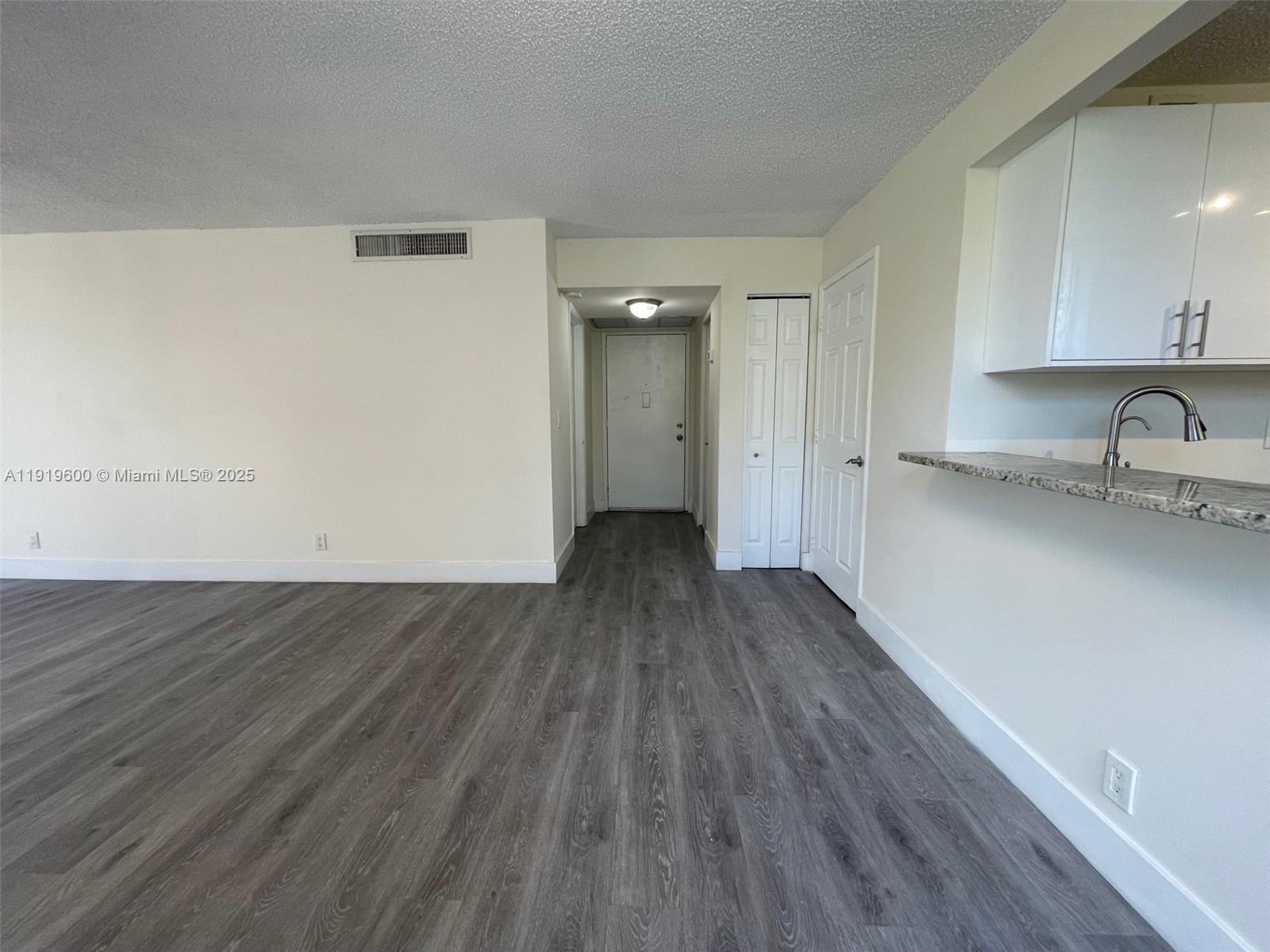ORCHID TREE CONDO ONE - Residential