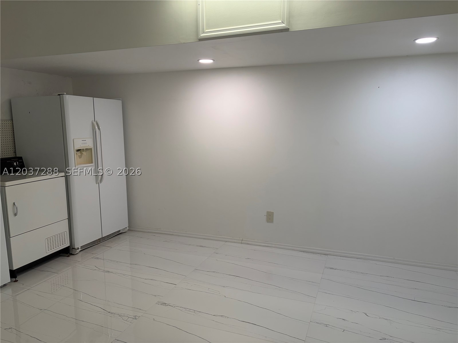 SAVANNAH PLAT 1 - Residential Lease