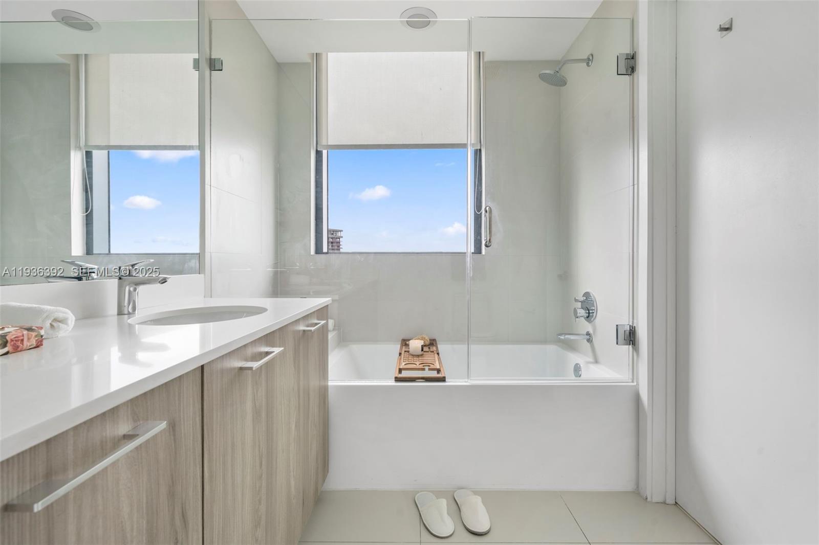 PARAISO BAYVIEWS CONDO - Residential
