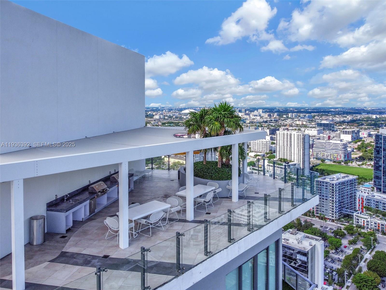 PARAISO BAYVIEWS CONDO - Residential