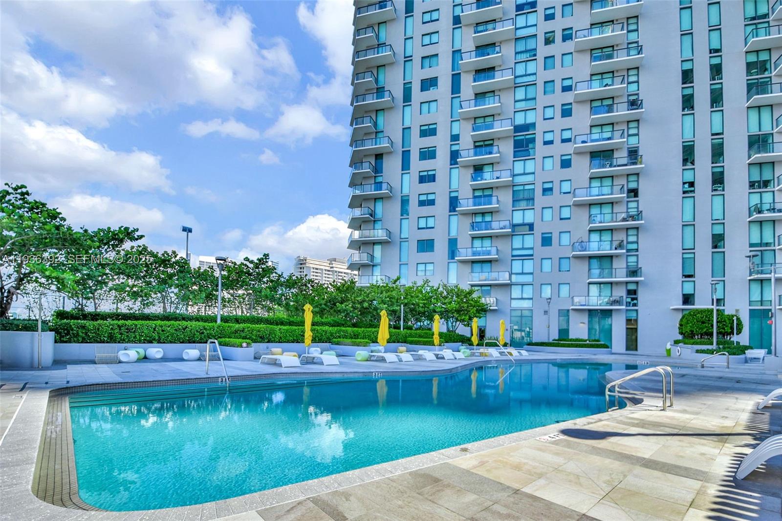 PARAISO BAYVIEWS CONDO - Residential