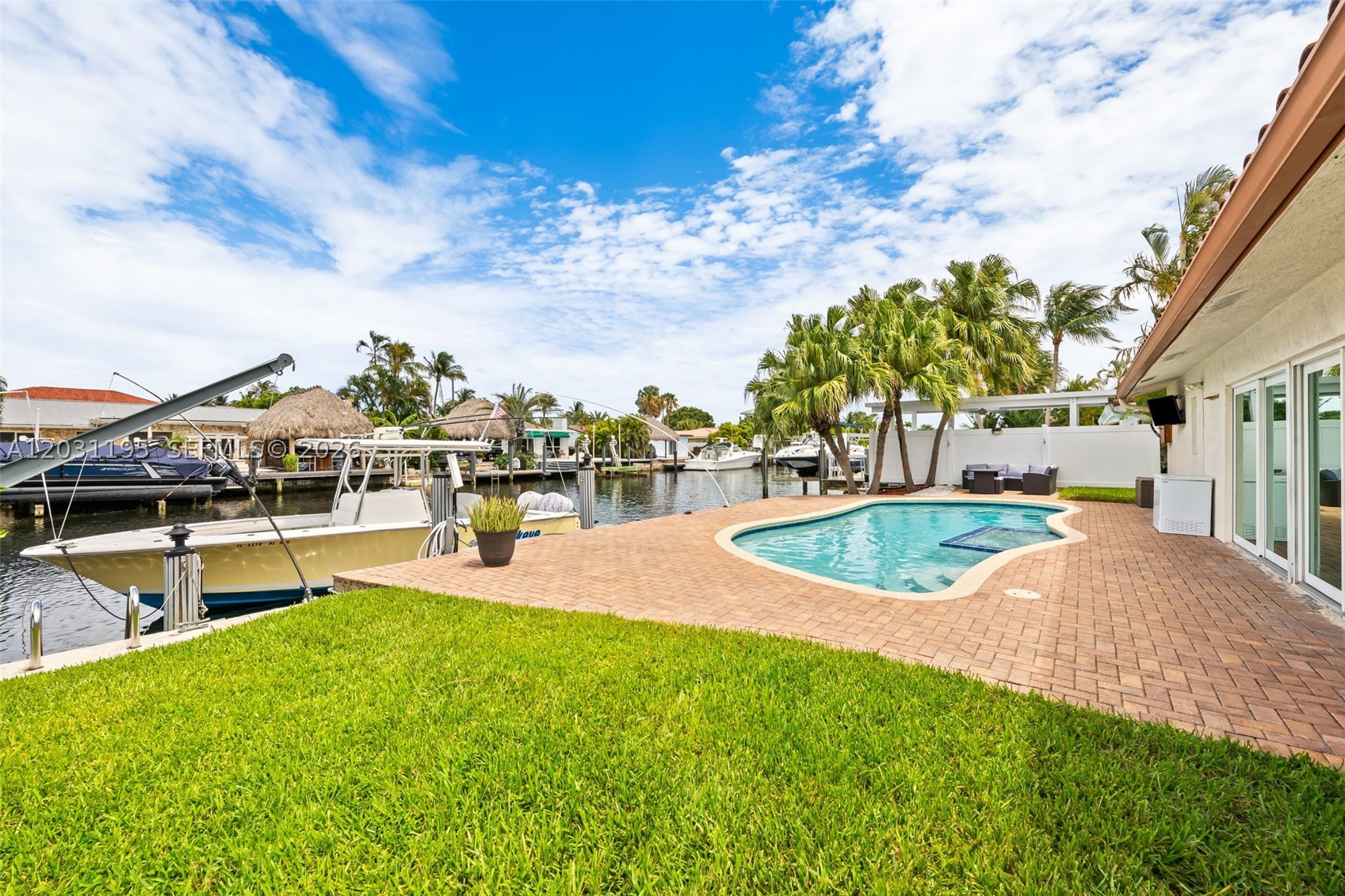 SNUG HARBOR SEC THREE - Residential