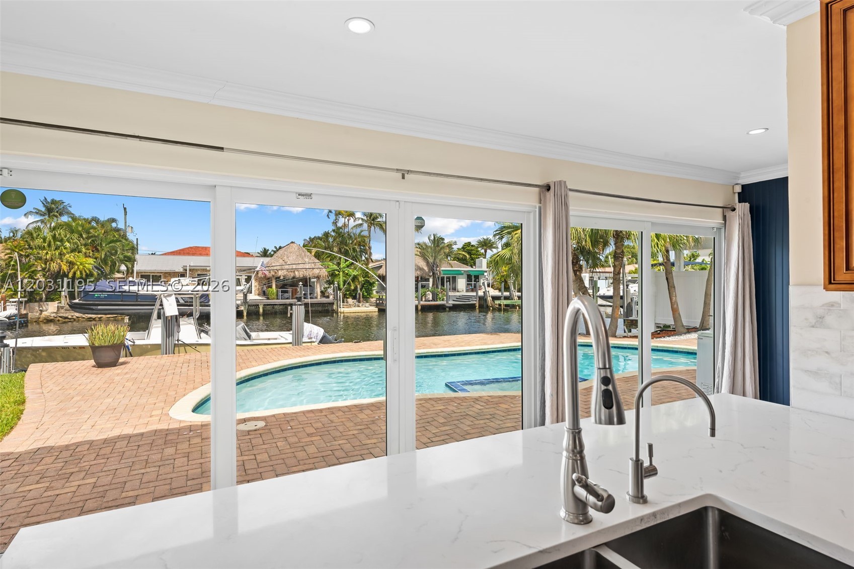 SNUG HARBOR SEC THREE - Residential