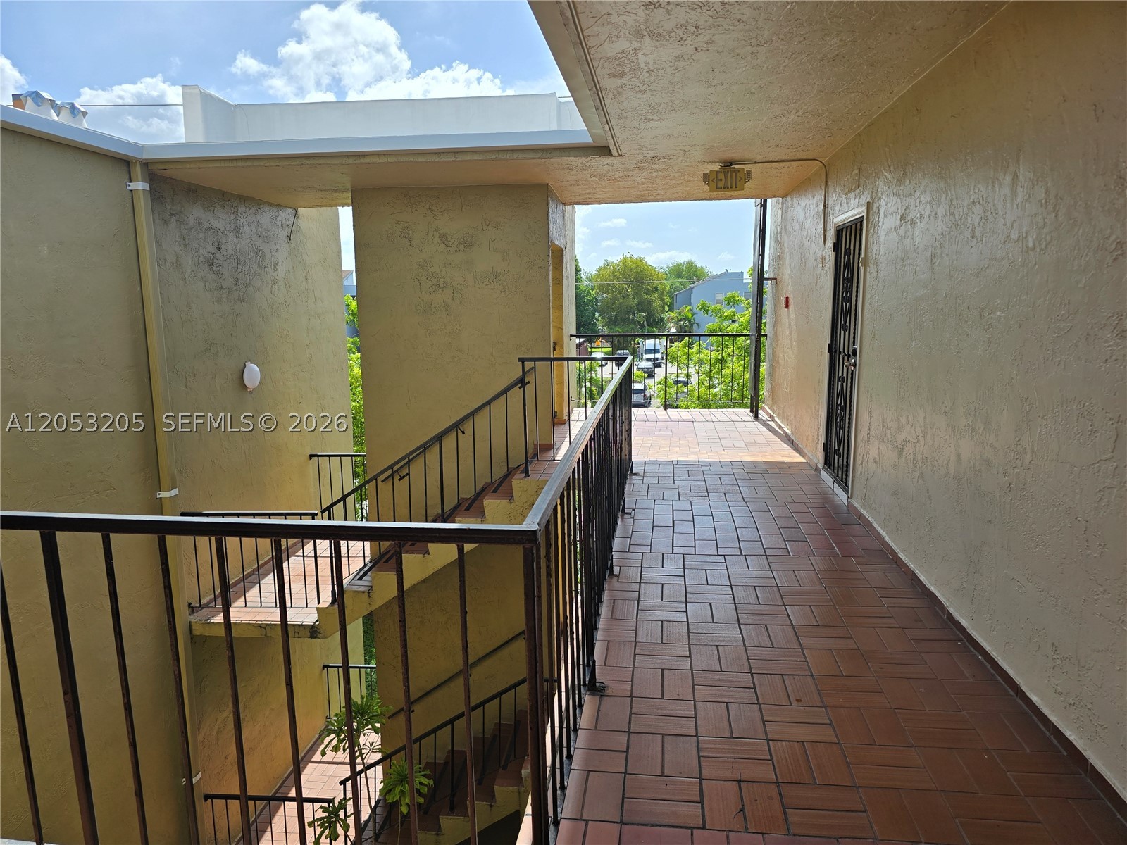 PALMETTO SPRINGS CONDO VI - Residential