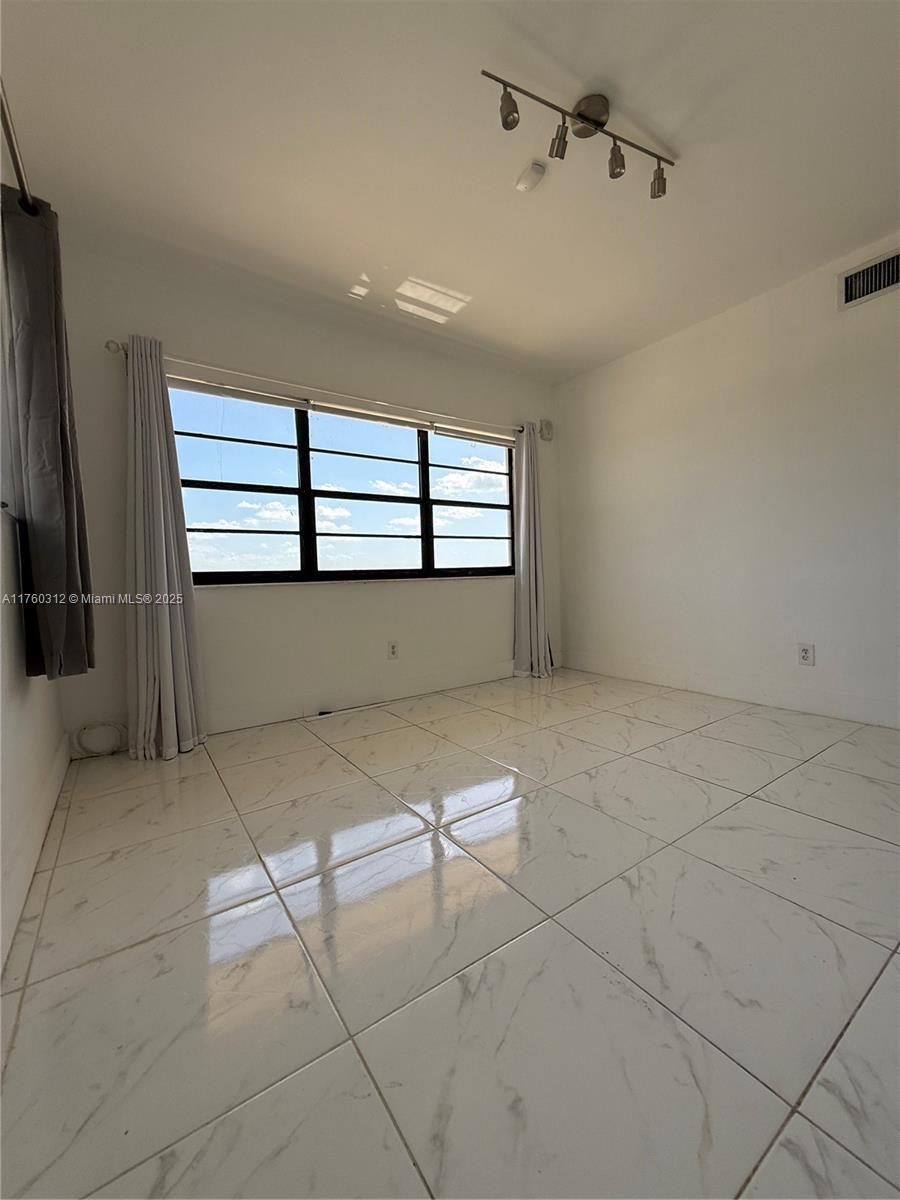 TUDOR HOUSE CONDO - Residential Lease