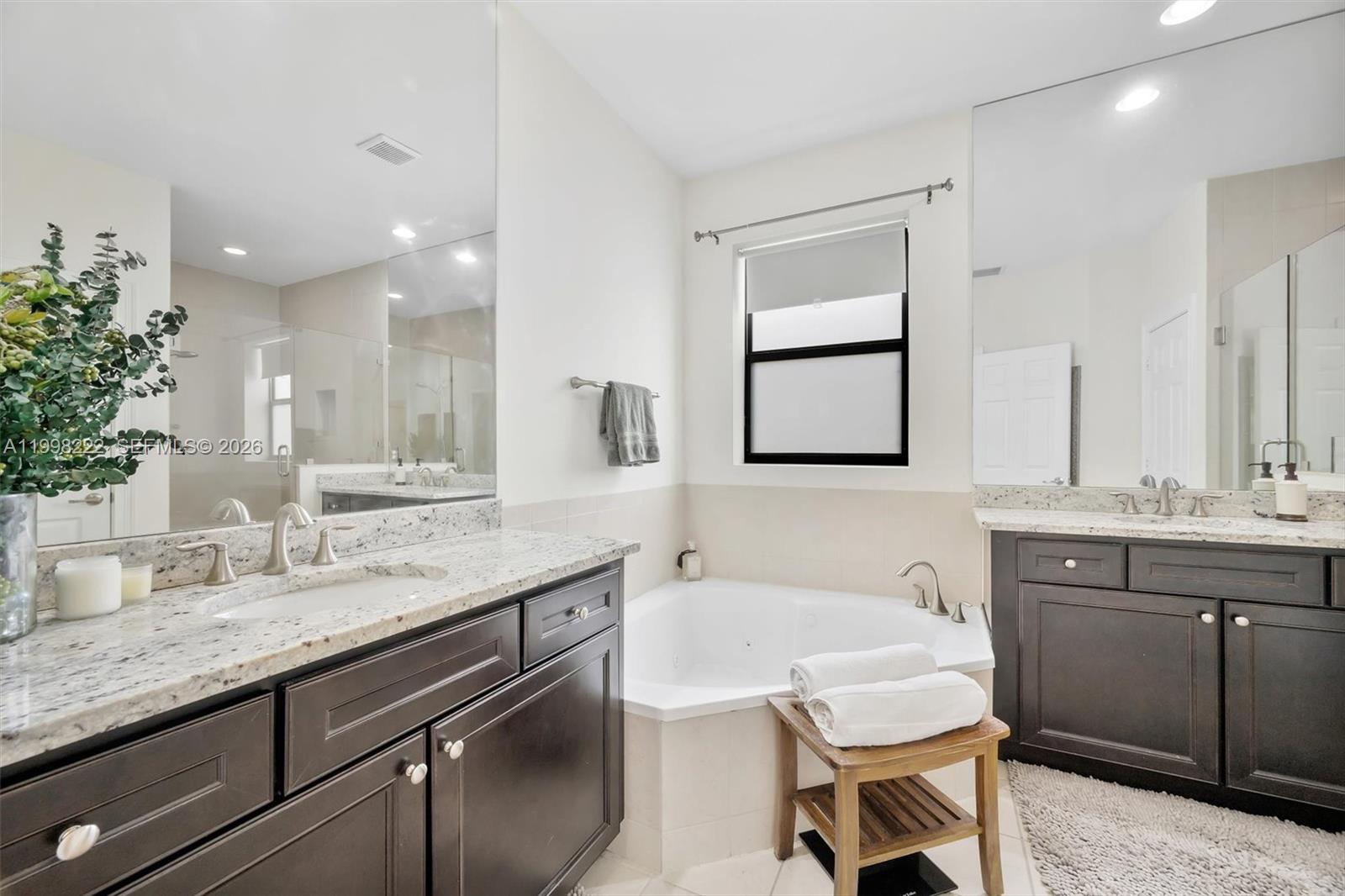 GRAND BAY NORTH - Residential