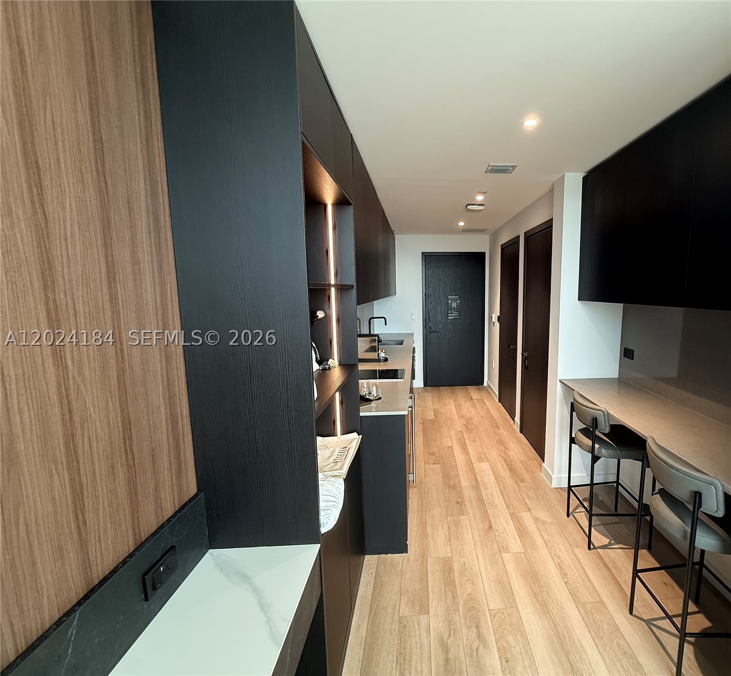 ELEVEN HOTEL AND RESIDENCE - Residential
