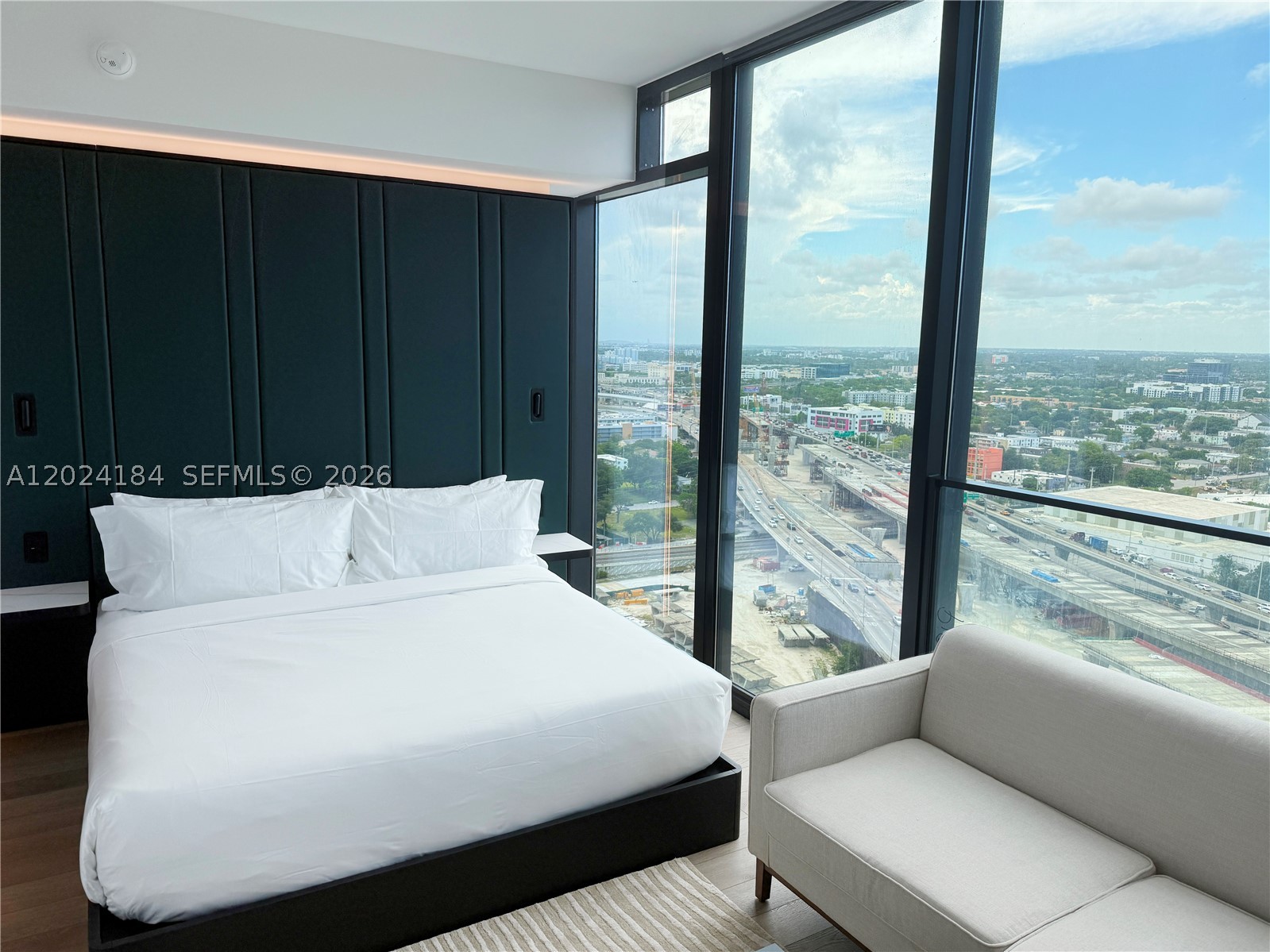 ELEVEN HOTEL AND RESIDENCE - Residential