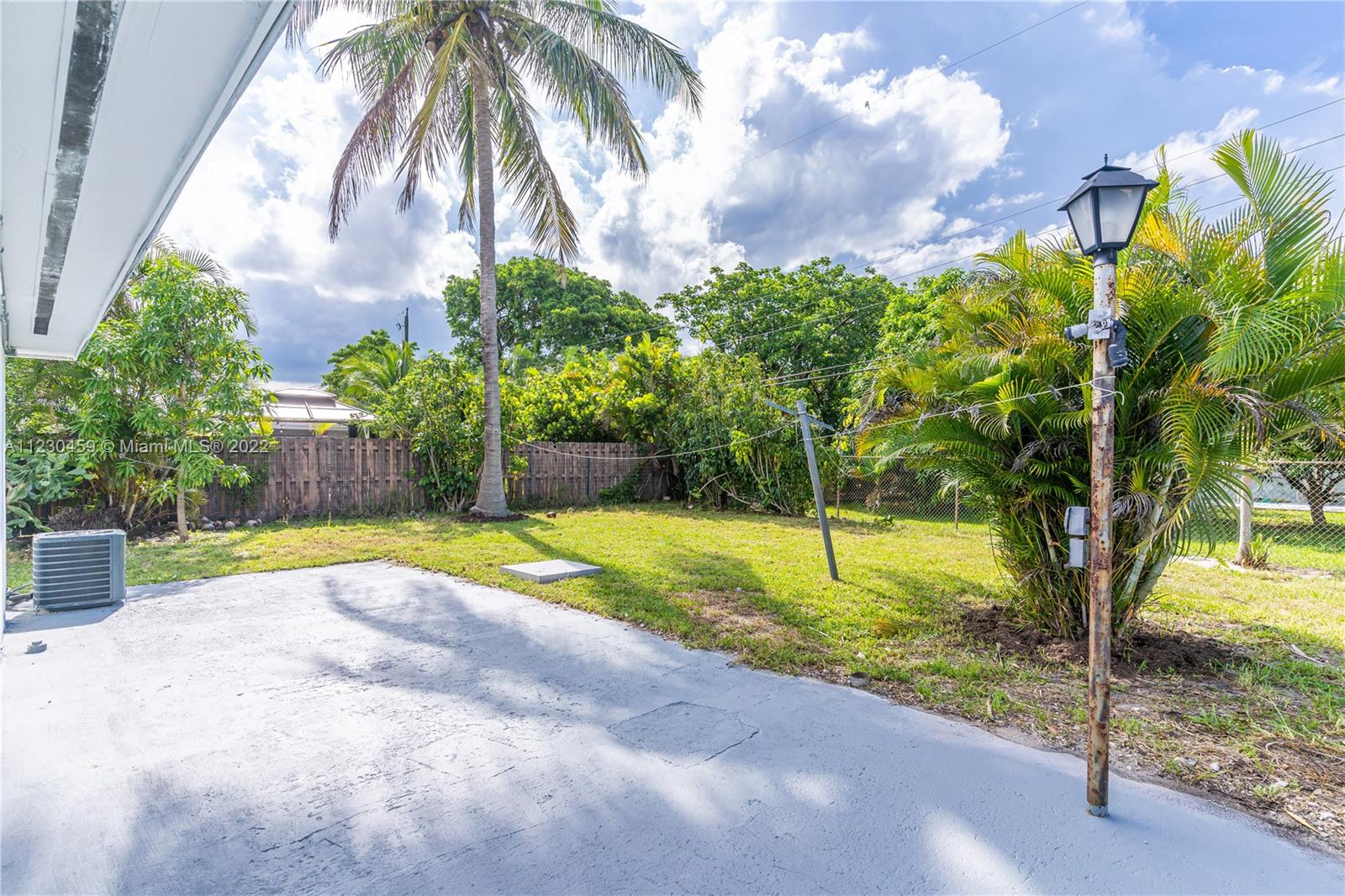 SUNSET MANORS AMEN PLAT - Residential