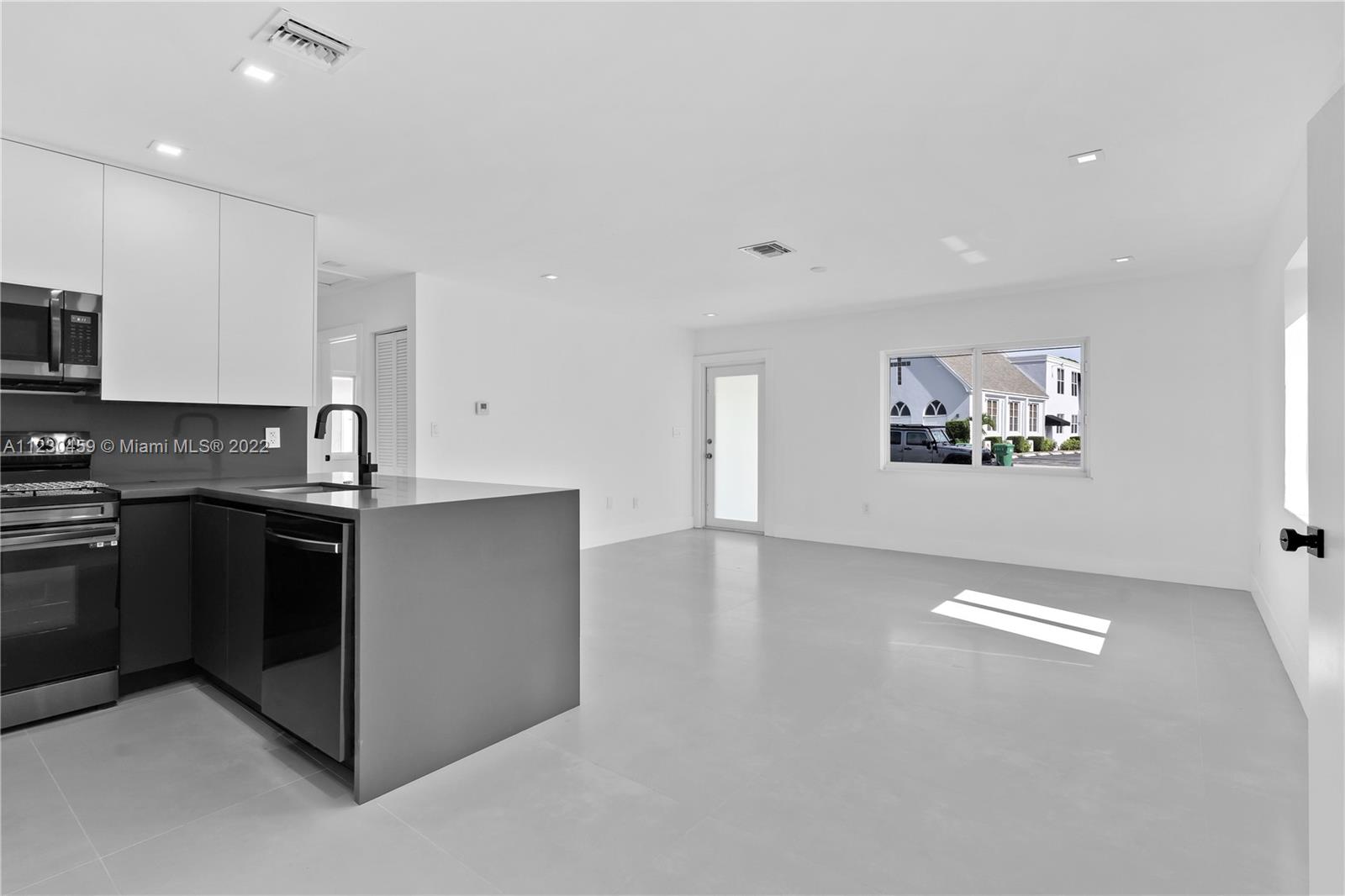 SUNSET MANORS AMEN PLAT - Residential