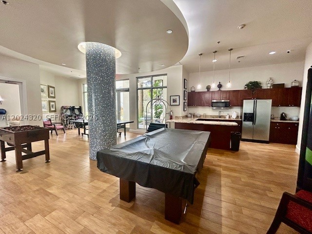 RADIUS CONDO - Residential Lease