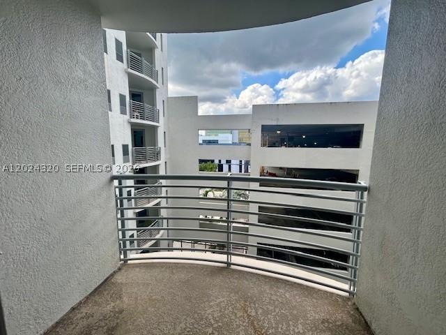 RADIUS CONDO - Residential Lease