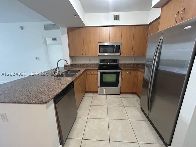RADIUS CONDO - Residential Lease