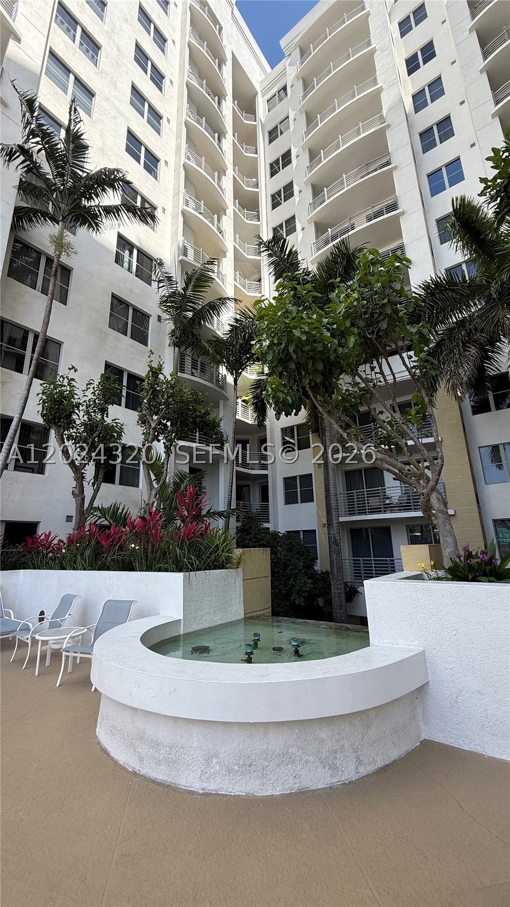 RADIUS CONDO - Residential Lease