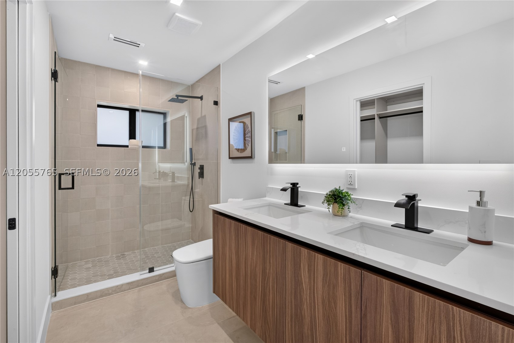 2ND ADDN TO HIGHLAND GARD - Residential