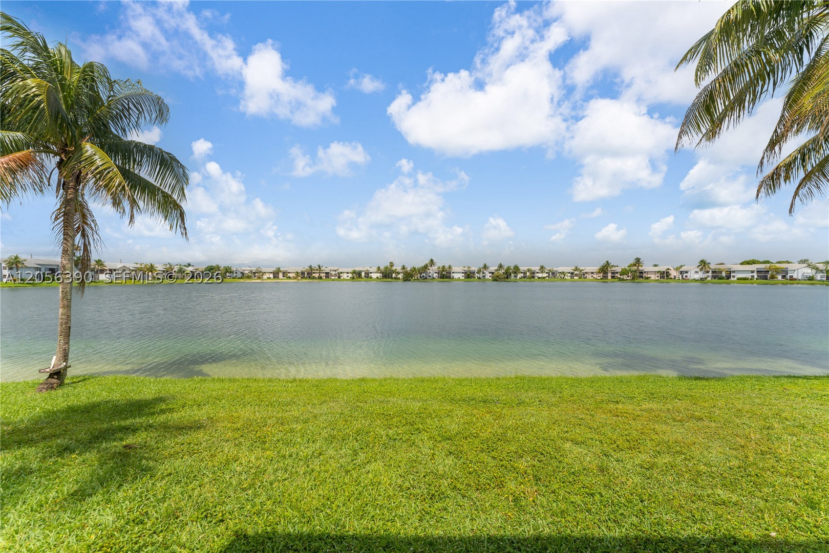 LAKESHORE CONDO 7 - Residential