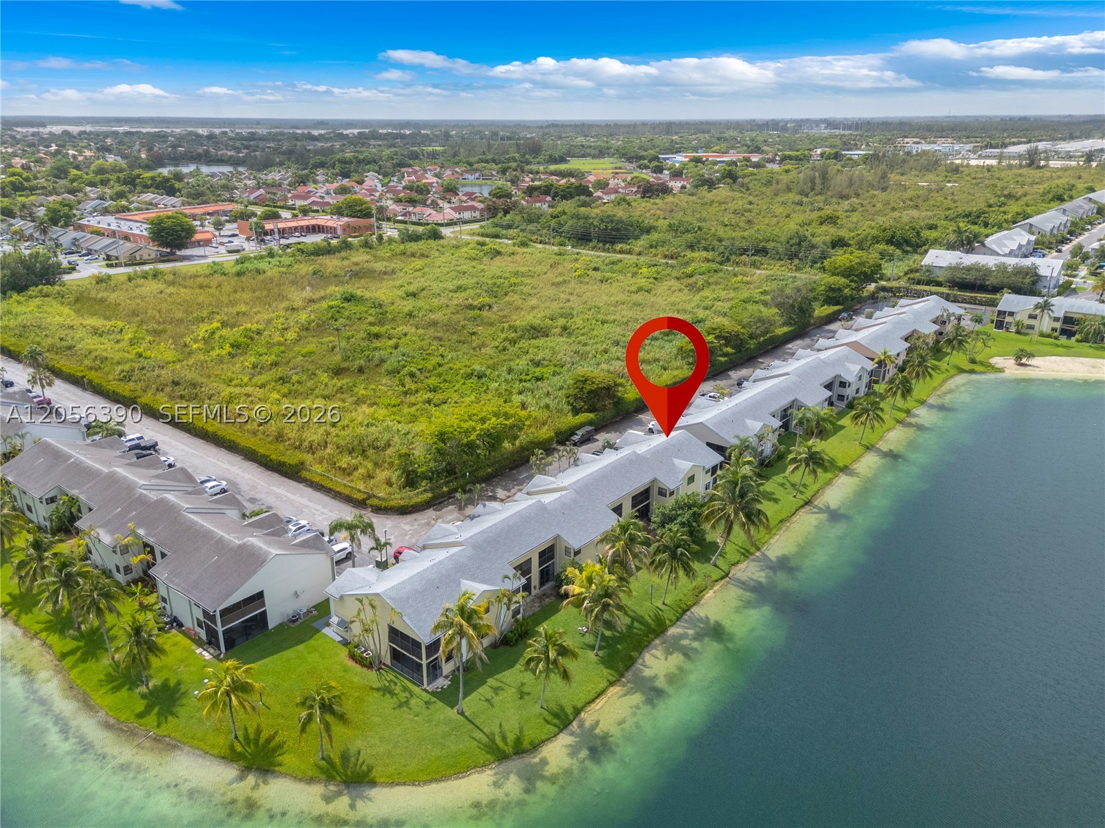 LAKESHORE CONDO 7 - Residential