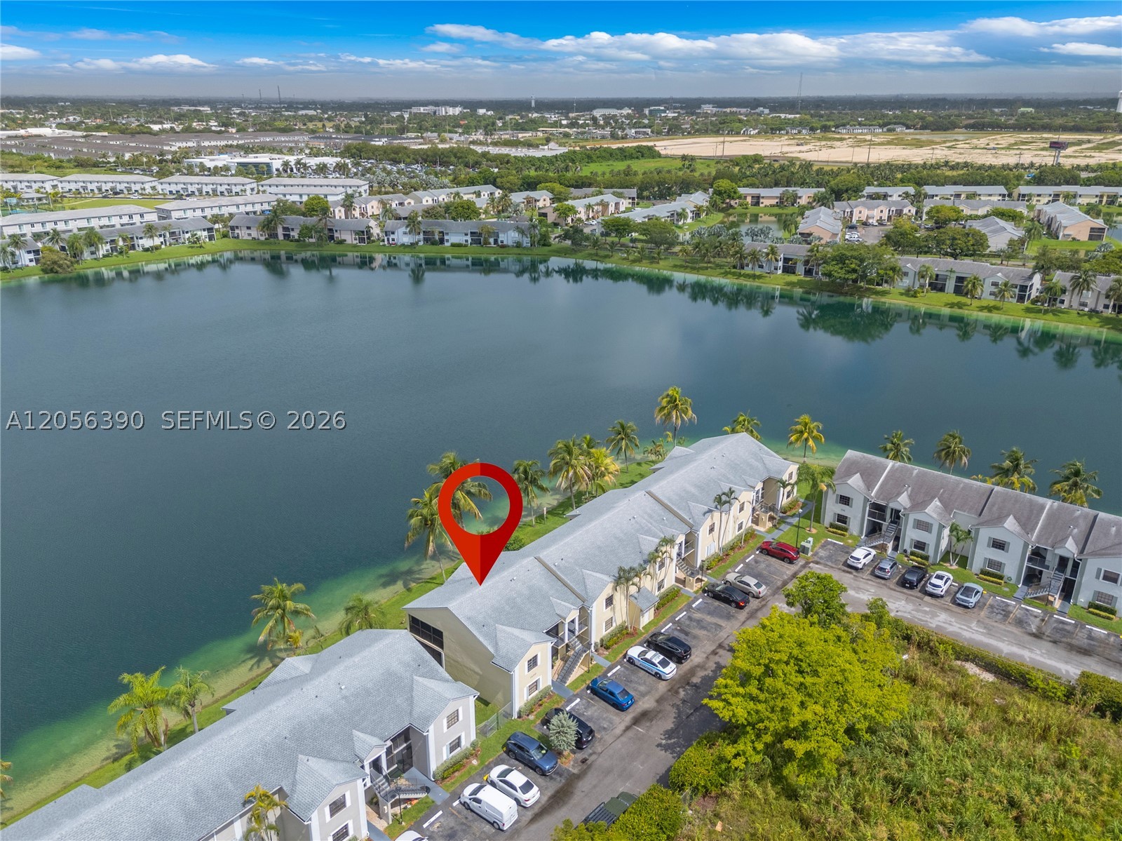 LAKESHORE CONDO 7 - Residential