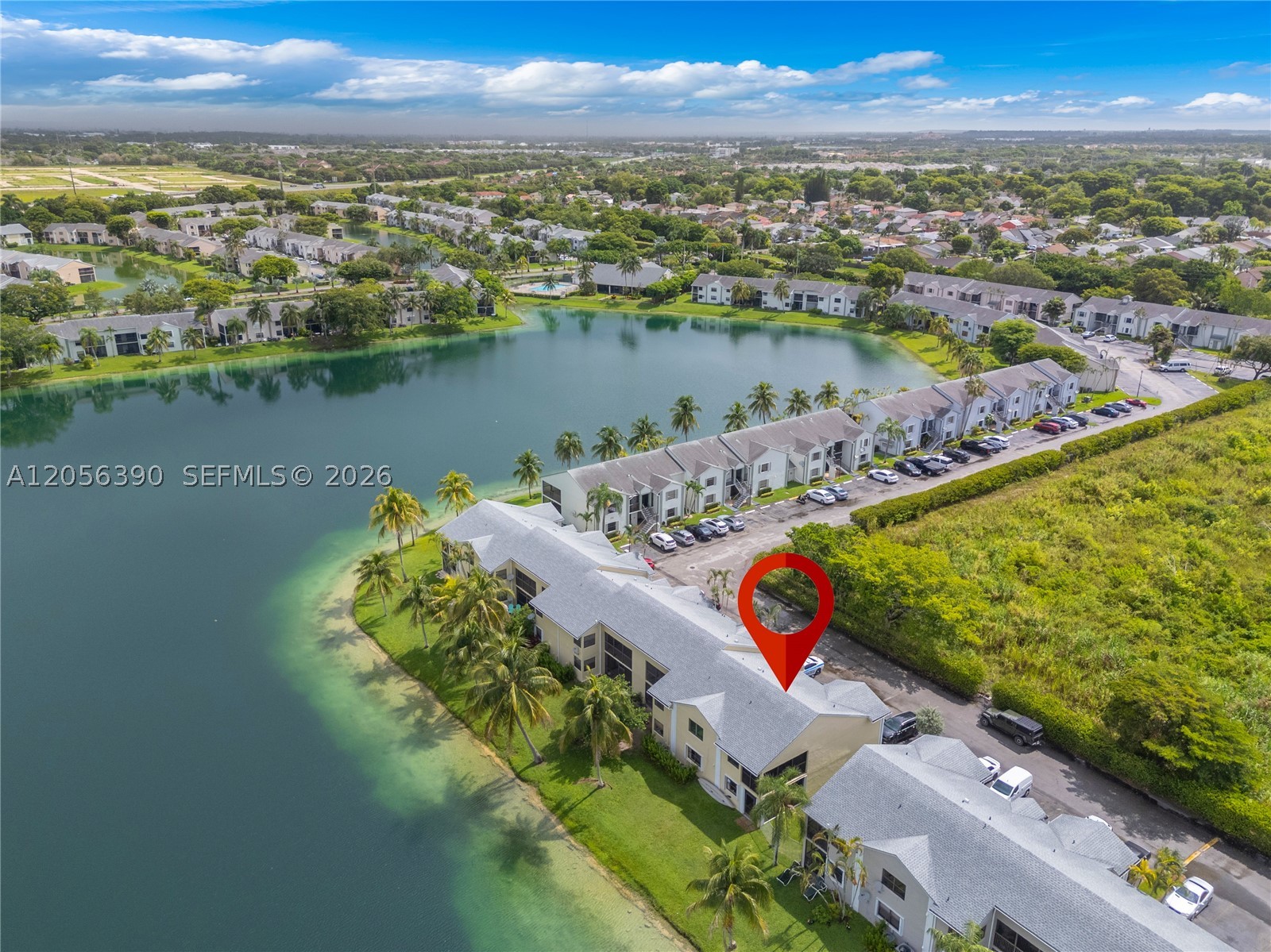 LAKESHORE CONDO 7 - Residential