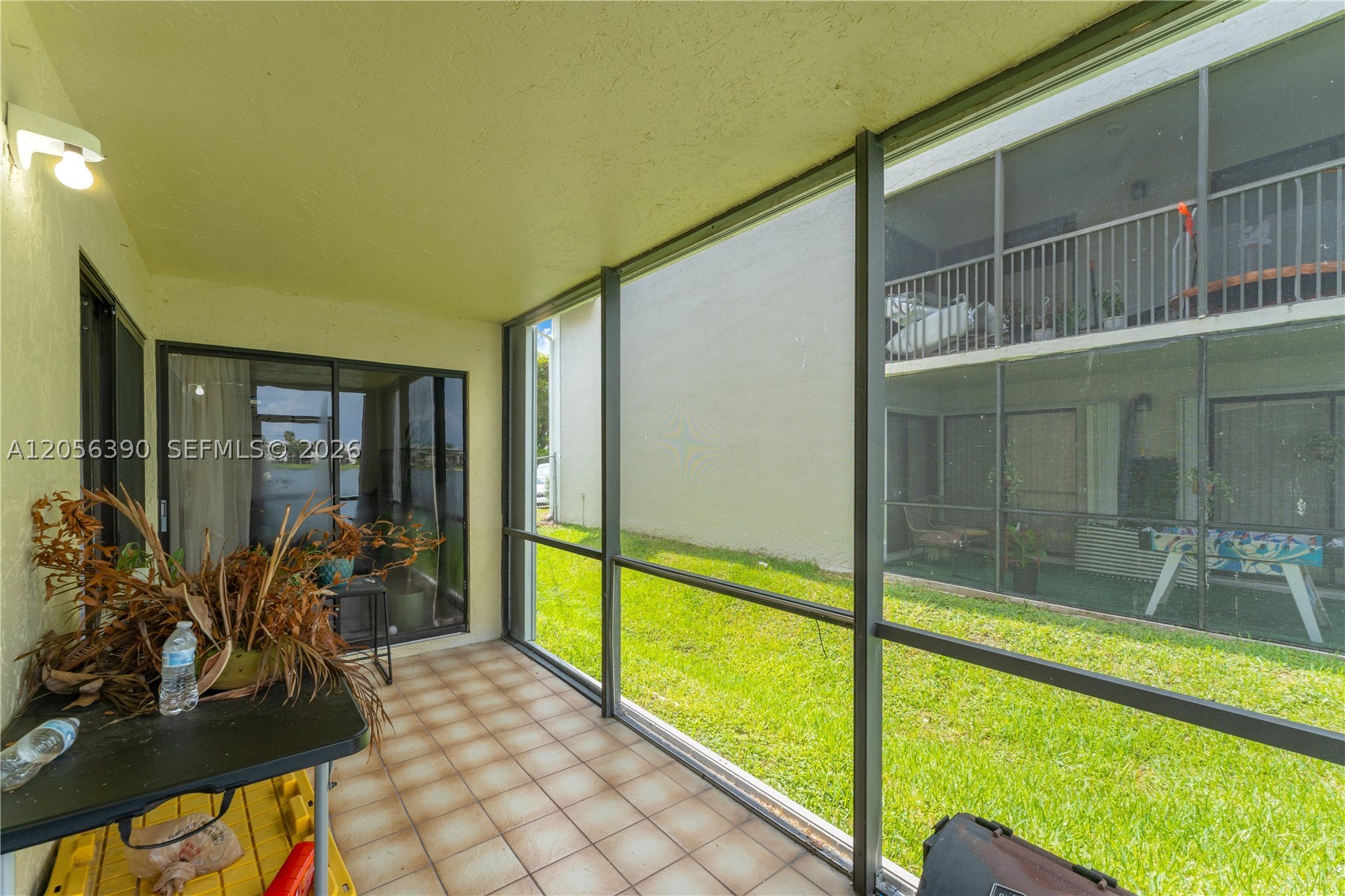 LAKESHORE CONDO 7 - Residential