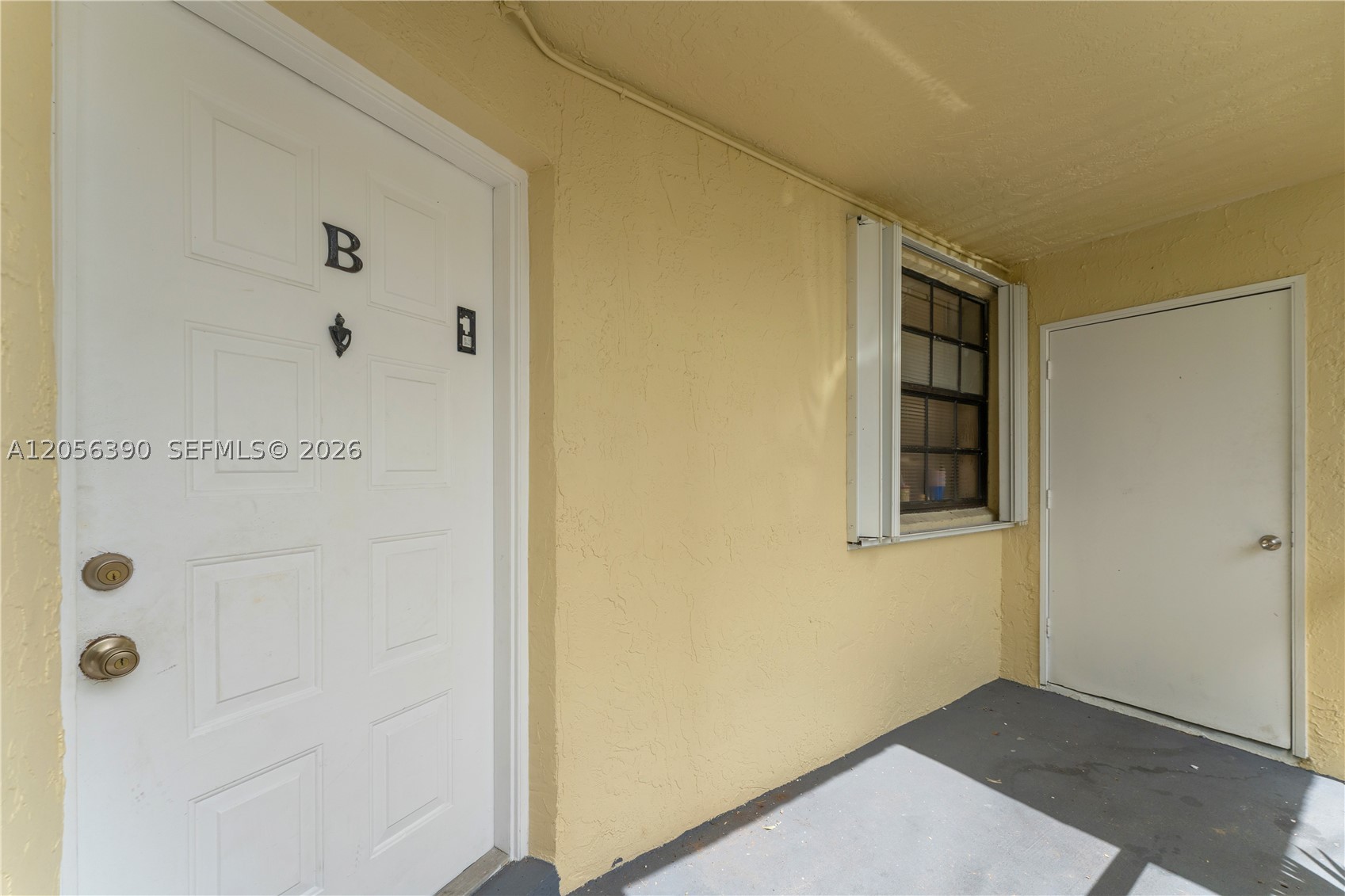 LAKESHORE CONDO 7 - Residential