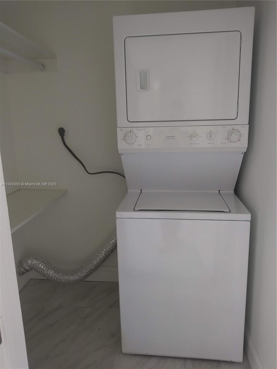 CARMEL LAKES CONDO NO 4 - Residential Lease