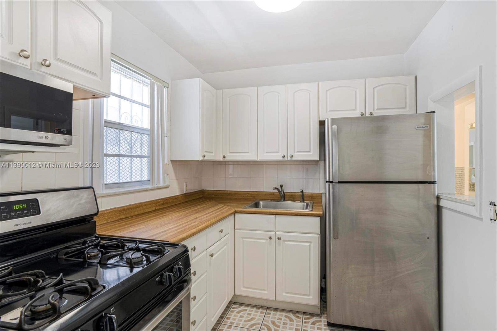 1357 COLLINS AVE CONDO - Residential Lease