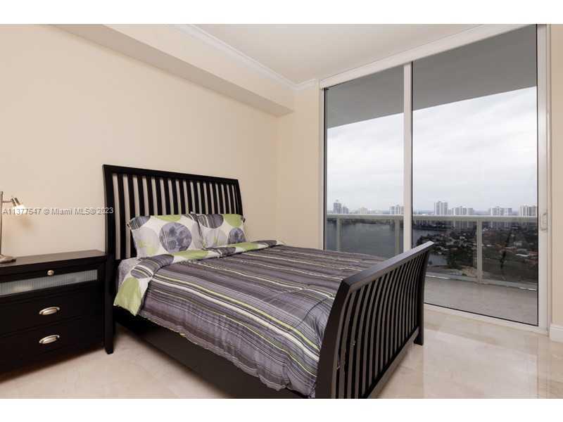TRUMP PALACE CONDO - Residential Lease