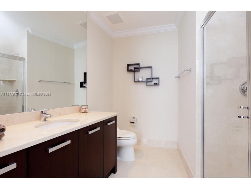 TRUMP PALACE CONDO - Residential Lease