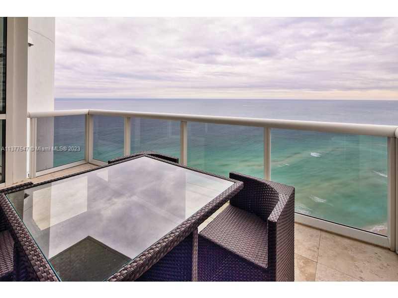 TRUMP PALACE CONDO - Residential Lease