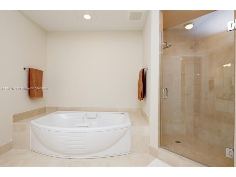 TRUMP PALACE CONDO - Residential Lease