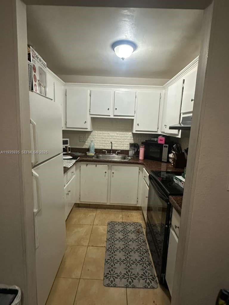 CAMBRIDGE CONDO - Residential
