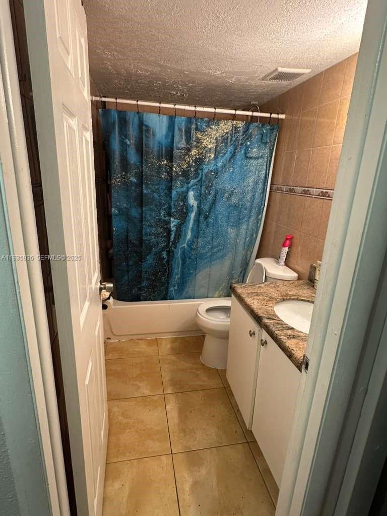 CAMBRIDGE CONDO - Residential