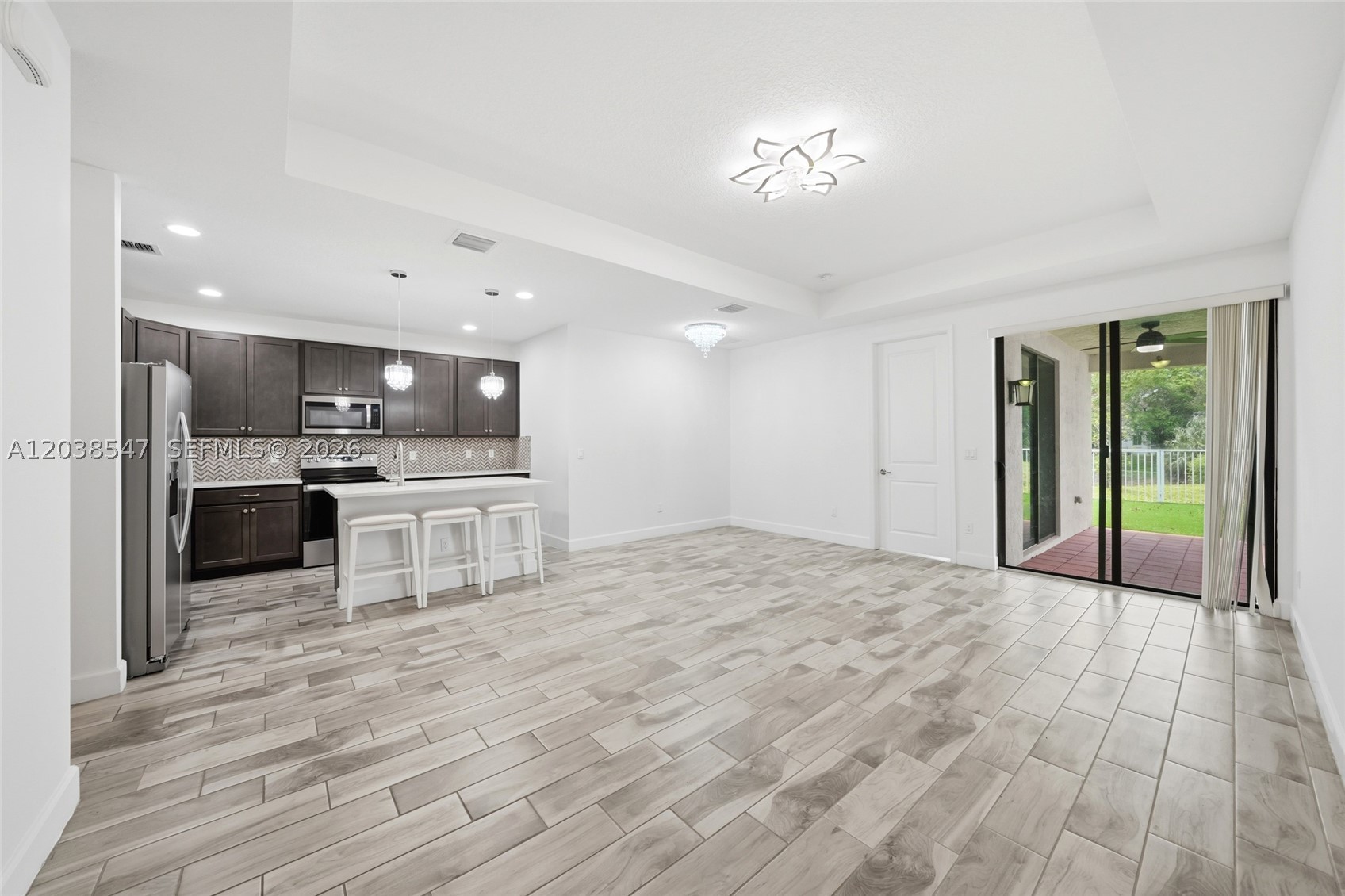 RESIDENCES AT PALM AIRE - Residential