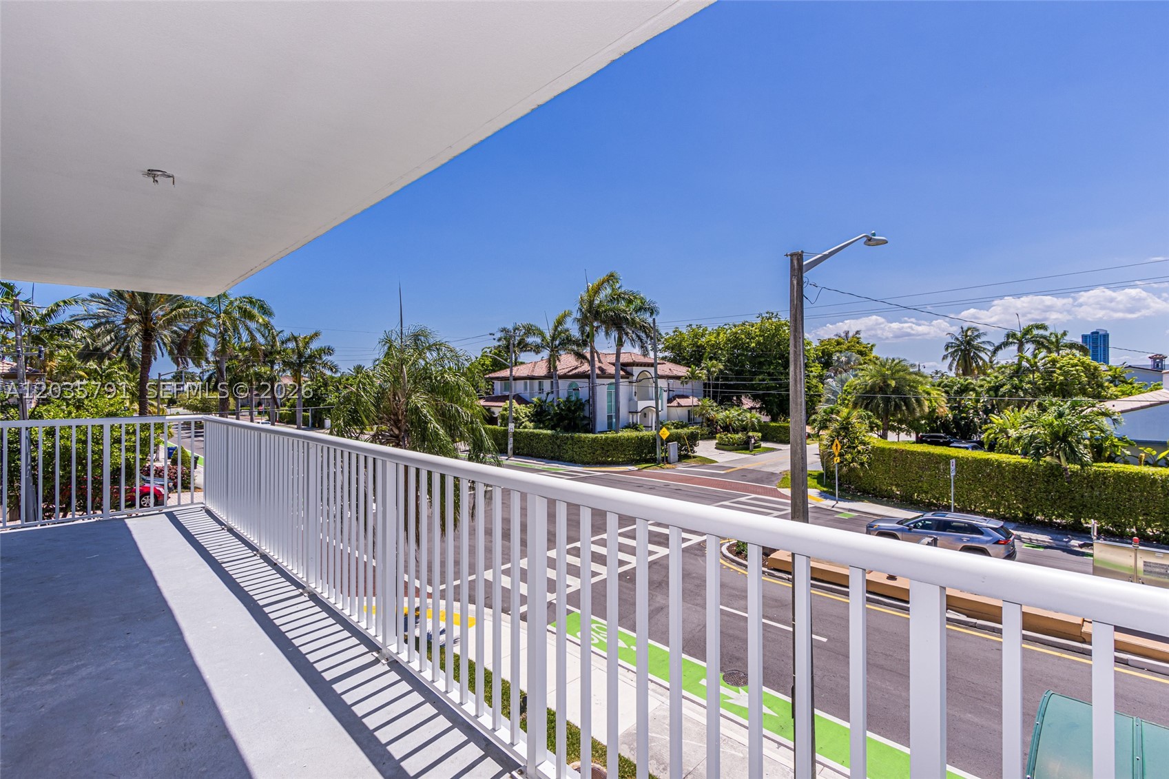 SUNSHORES CONDO - Residential
