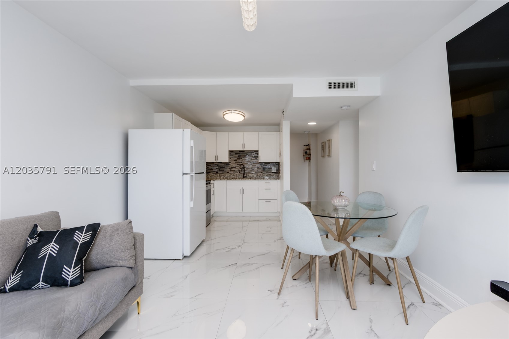 SUNSHORES CONDO - Residential