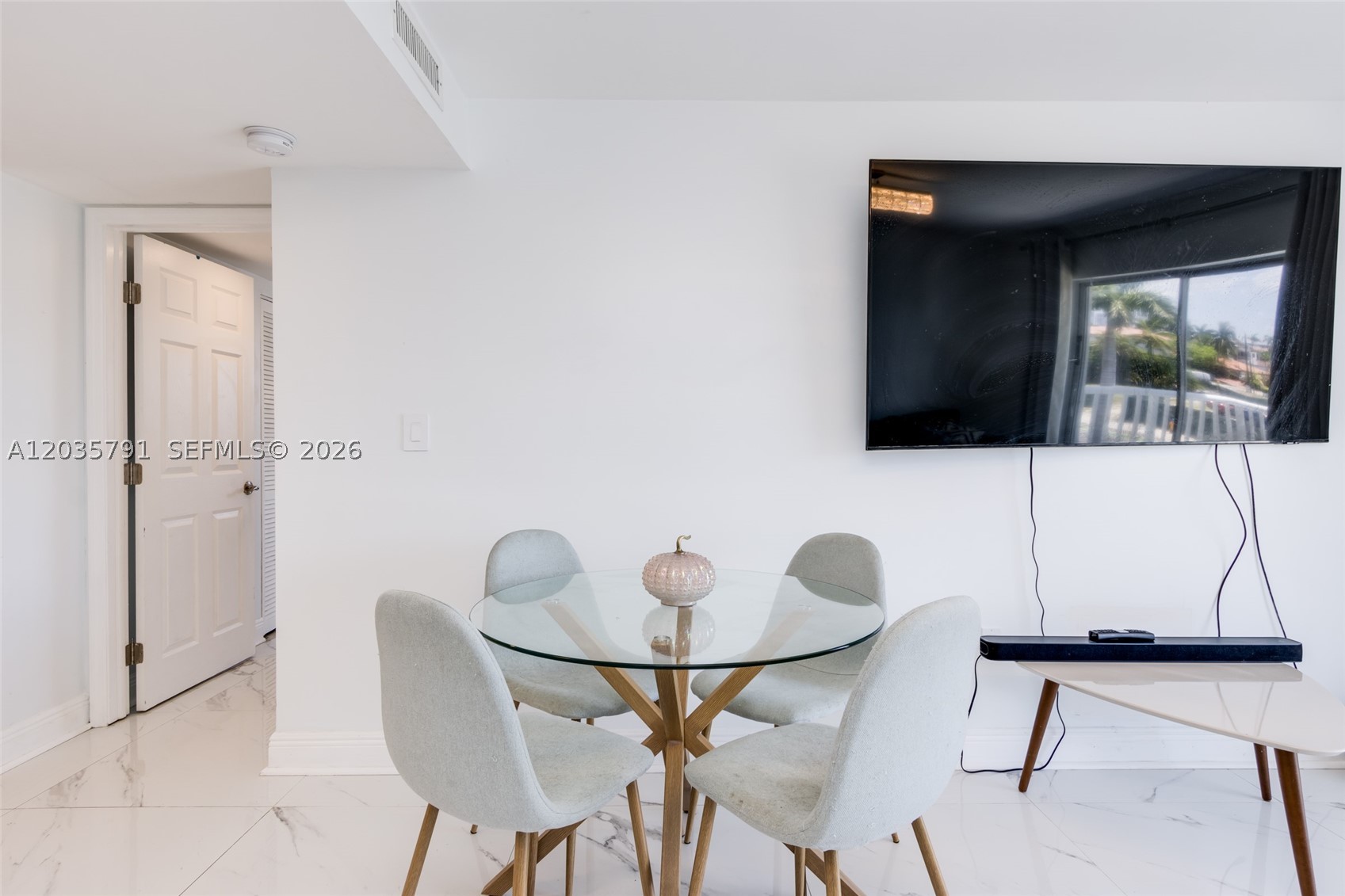 SUNSHORES CONDO - Residential
