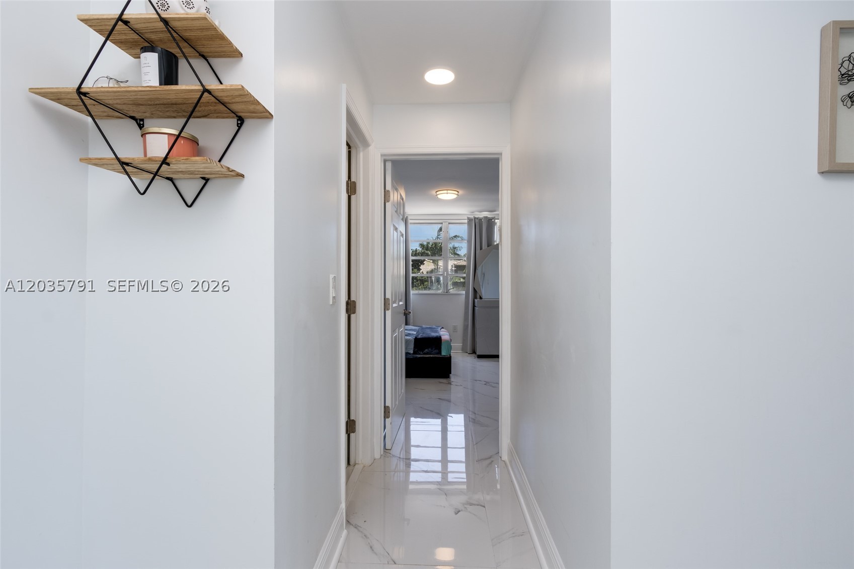 SUNSHORES CONDO - Residential