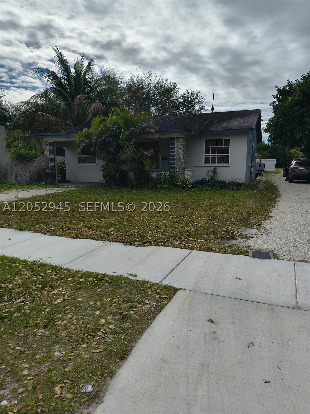 Two separate structures on a half acre lot. Needs complete remodel. Front house has fire damage
Cash offer's only