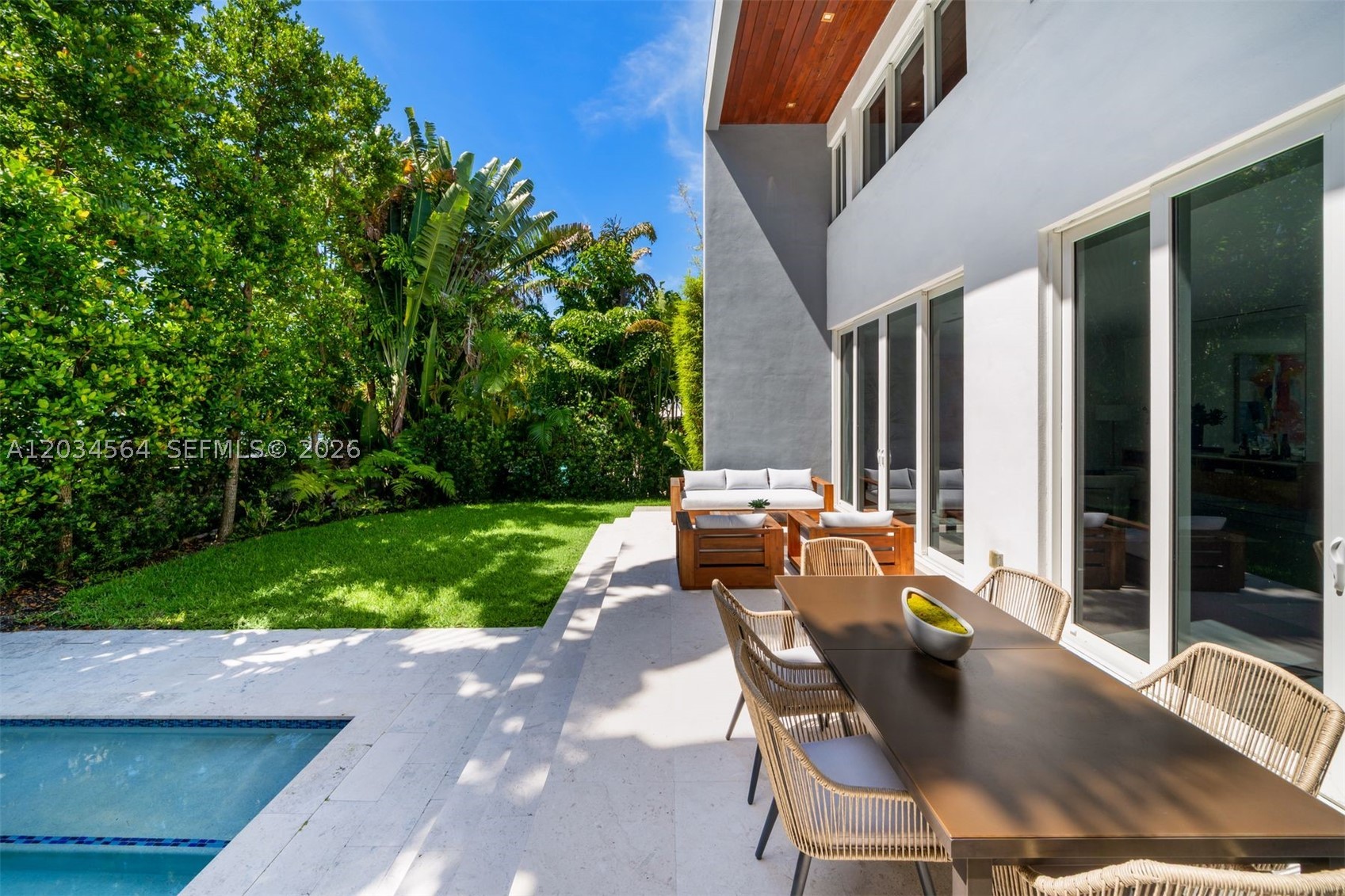 TROPICAL ISLE HOMES SUB 3 - Residential