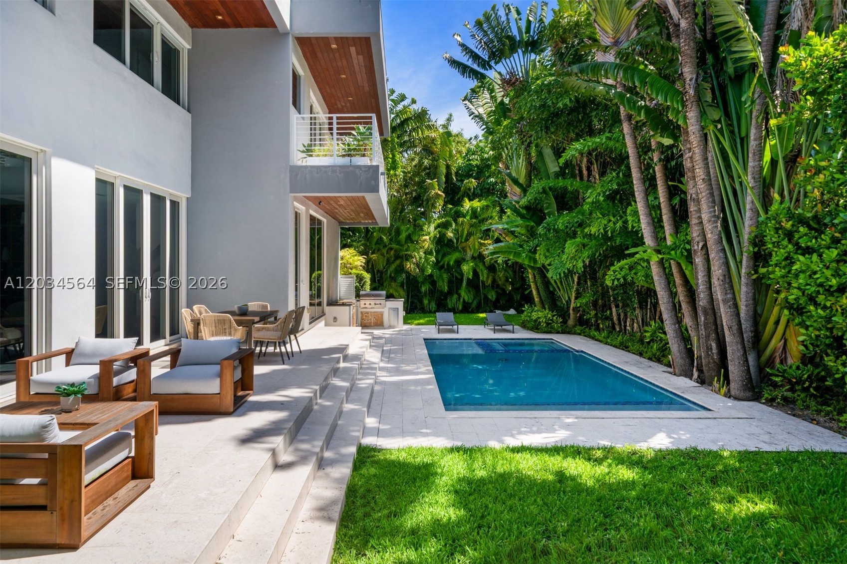 TROPICAL ISLE HOMES SUB 3 - Residential