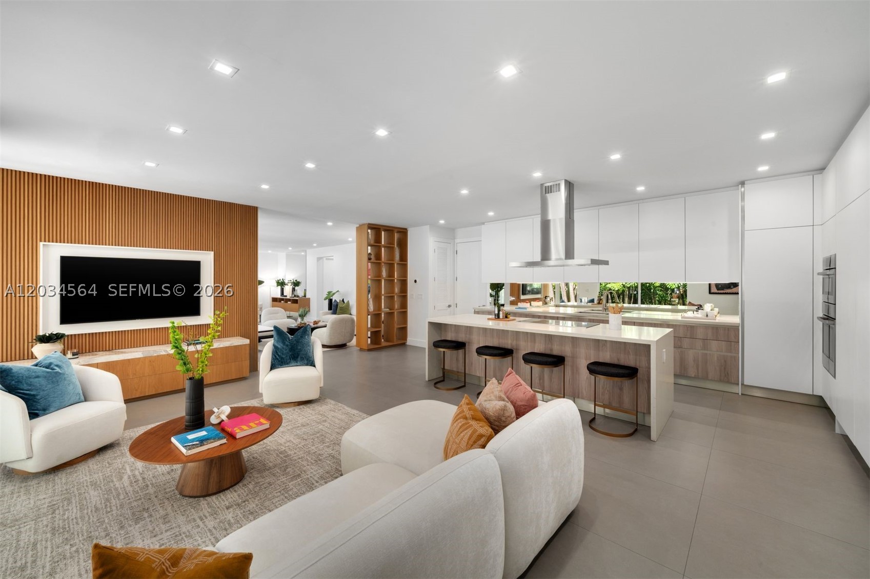 TROPICAL ISLE HOMES SUB 3 - Residential