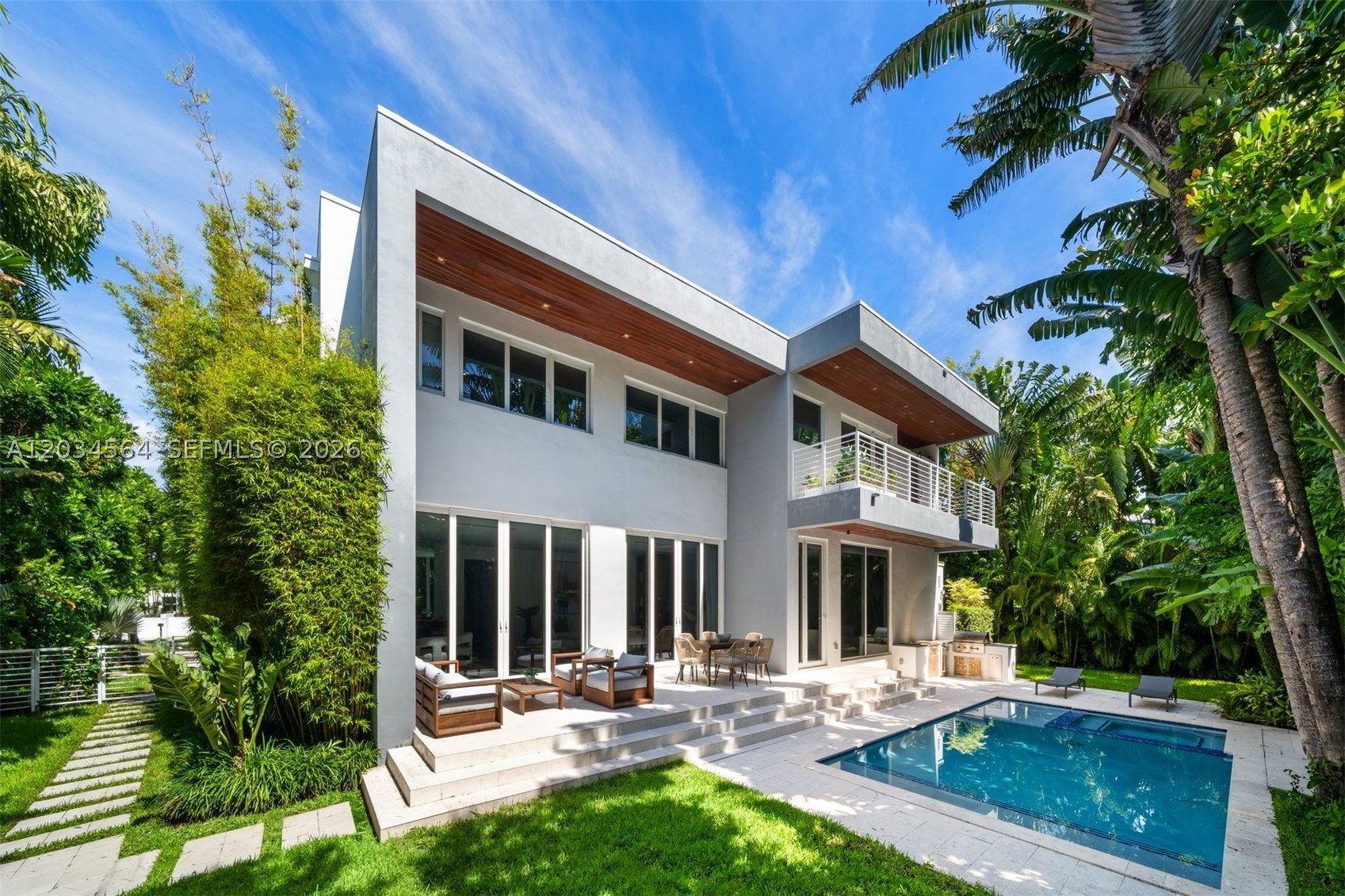 TROPICAL ISLE HOMES SUB 3 - Residential